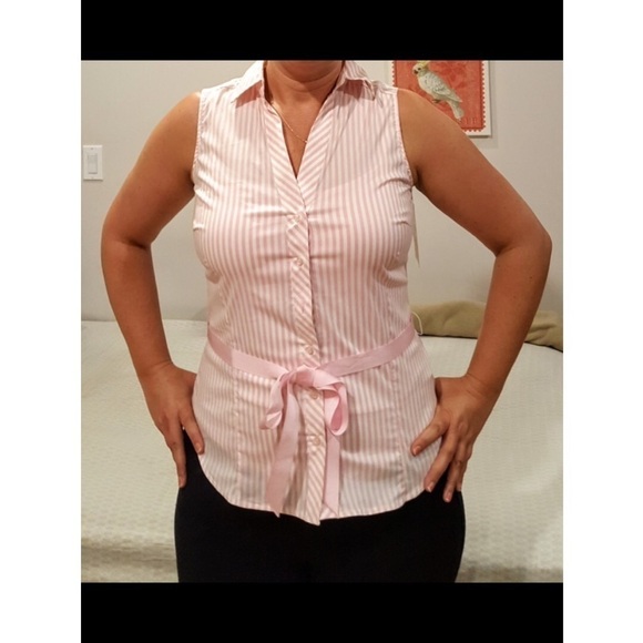 💕ZARA💕 Sleeveless Blouse with Satin Bow - Picture 2 of 7